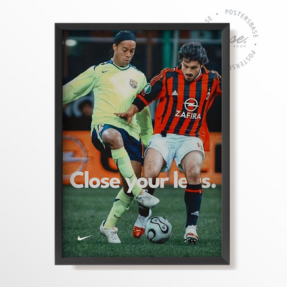 Ronaldinho - Close your legs